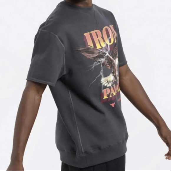 Men’s Under Armour Project Rock Graphic Cutoff T-Shirt Sweatshirt Gray Eagle - Picture 2 of 9